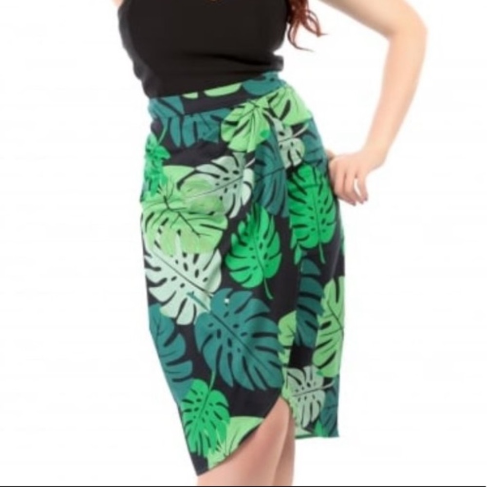 Tropical Leaf Print Wrap Skirt